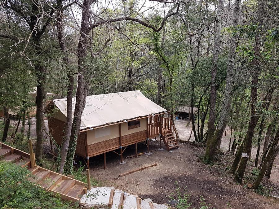 Tente en toile et en bois 6 personnes - Paillote sur pilotis 2