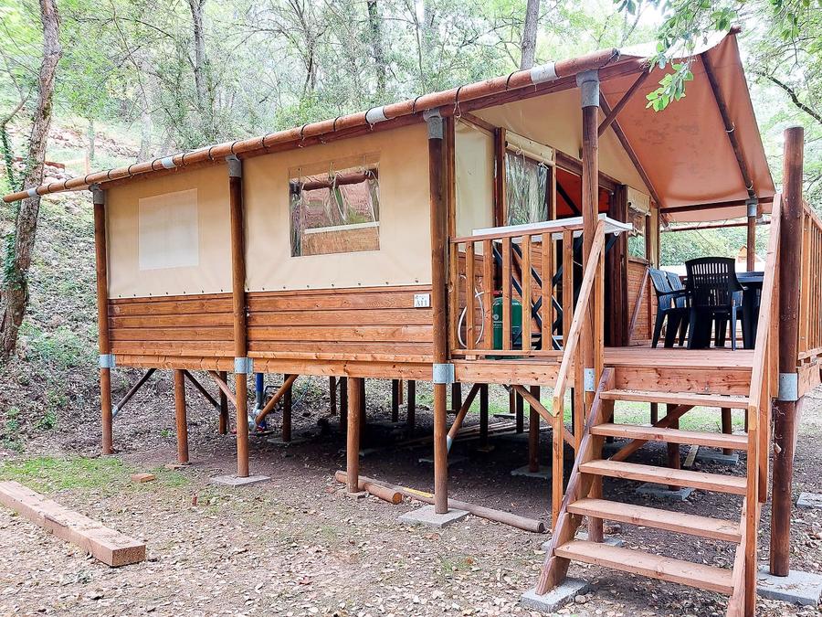 Tente en toile et en bois 6 personnes - Paillote sur pilotis 0