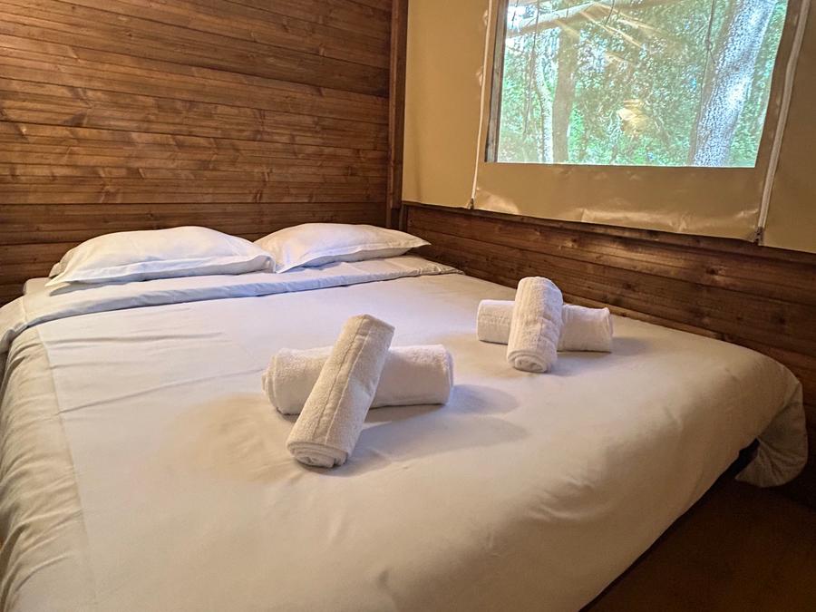 Tente en toile et en bois 6 personnes - Paillote sur pilotis 8