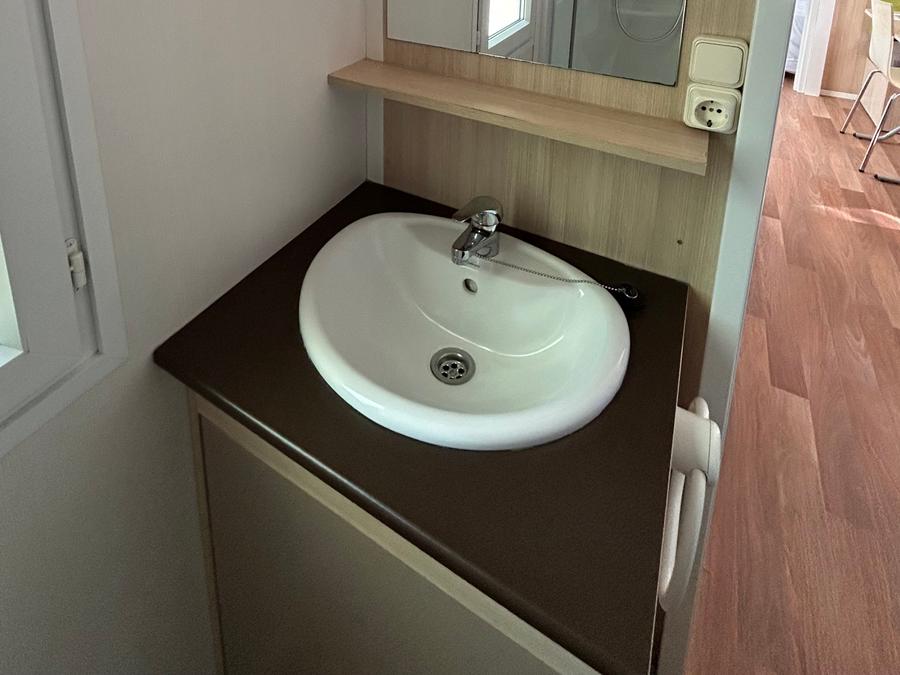 Mobilhome 4 personnes - SUN ROLLER climatisé 9