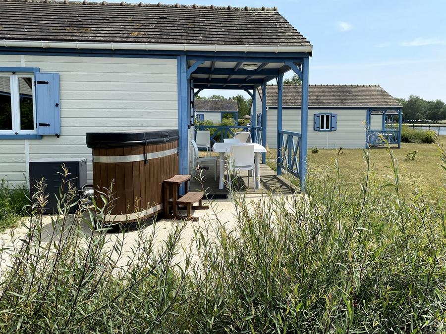 Chalet 6 personnes - Chalet VIP - 2 chambres avec bain finlandais privatif 0