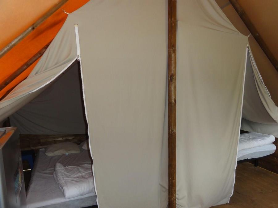 Tente en toile et en bois 4 personnes - Insolite Tente Lodge sans sanitaires 2 chambres 25m² 5