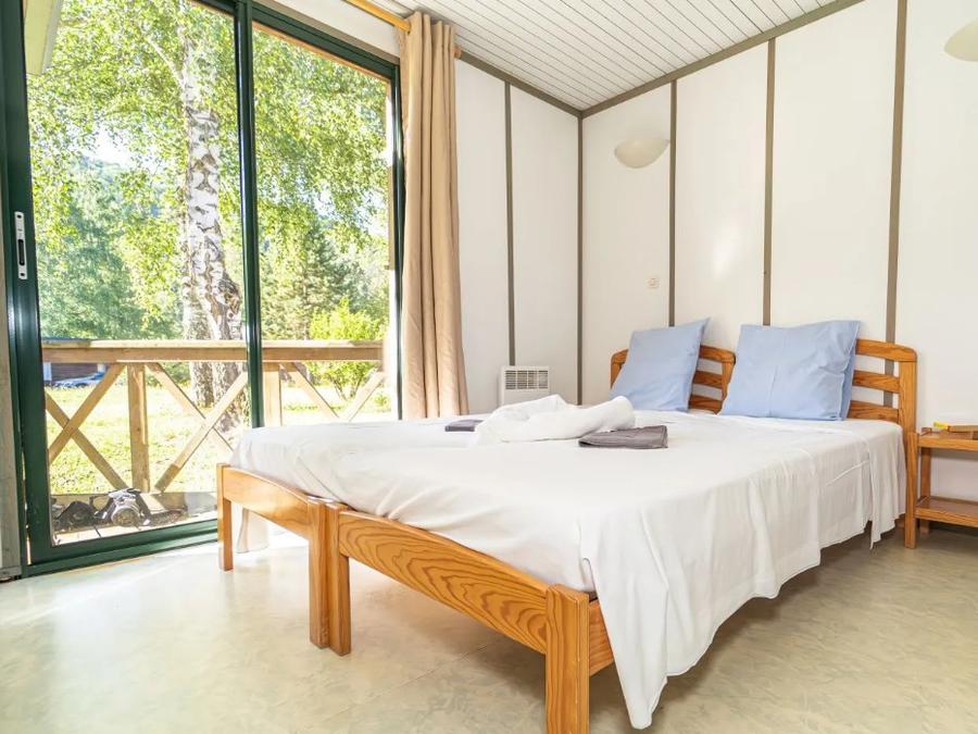 Chalet 6 personnes - Chalet en HARMONIE avec la nature - 31m² - 2 chambres avec vue rivière 1