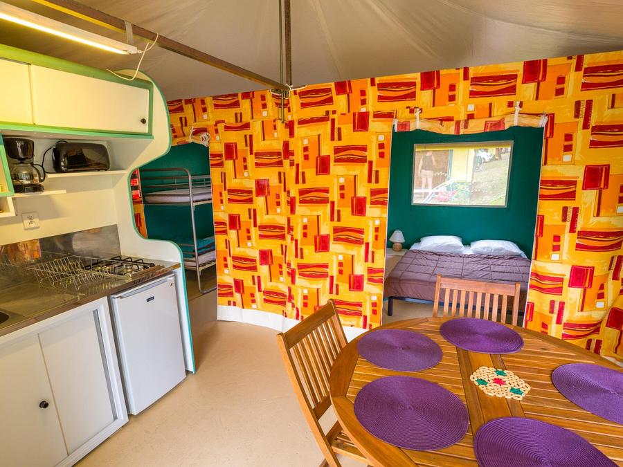 Tente 5 personnes - Kanada Confort avec cabine de douche et toilettes 1