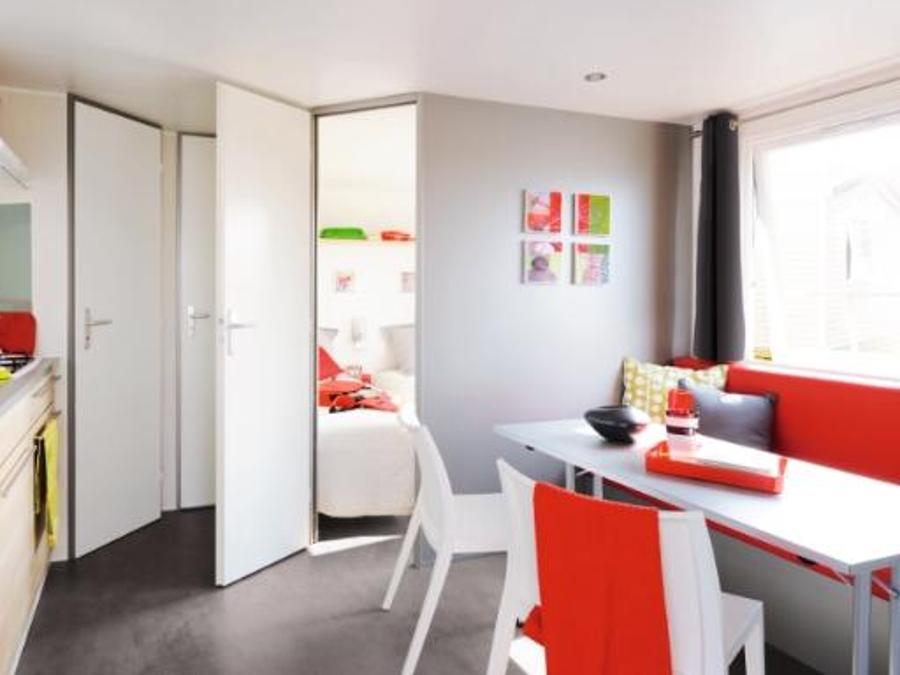 Mobilhome 4 personnes - Premium Capucine - 2 Chambres + terrasse semi-couverte 3