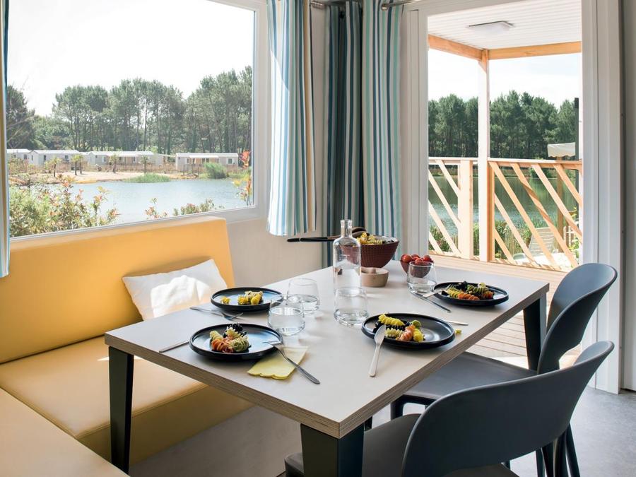 Mobilhome 4 personnes - Mobil-home Premiun Loggia 32m² 2 chambres - Arrivée le Samedi en Juillet et Août 4