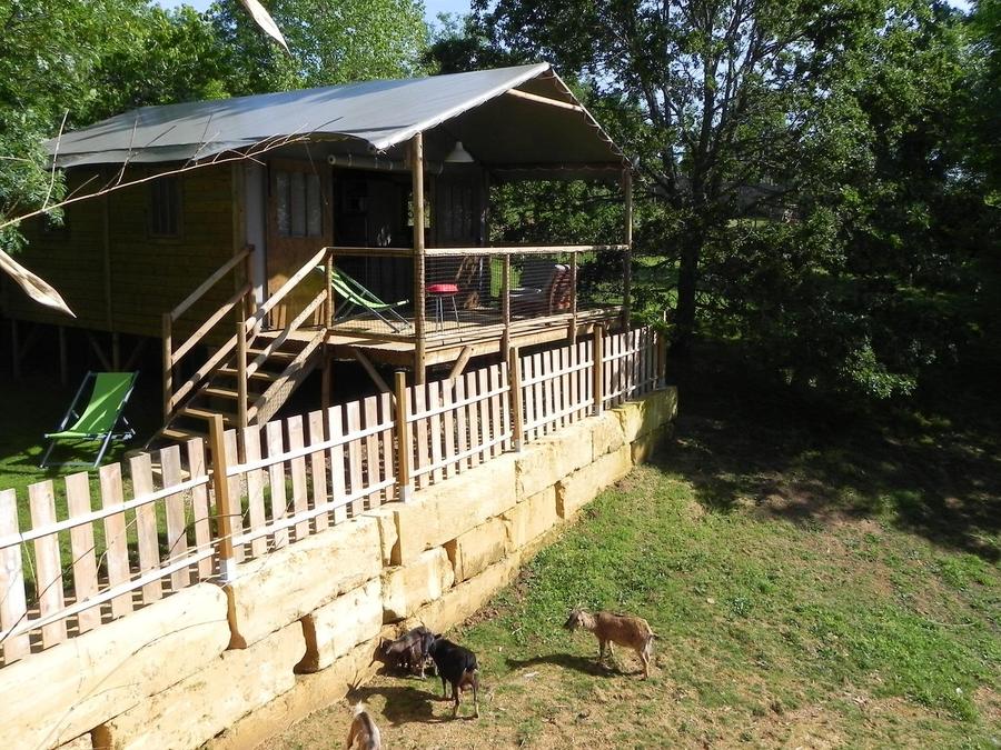Hébergement 5 personnes - Cabane Lodge Perchée 39m² 2 chambres - Arrivée le Samedi en Juillet et Août 1