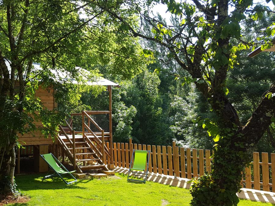 Hébergement 5 personnes - Cabane Lodge Perchée 39m² 2 chambres - Arrivée le Samedi en Juillet et Août 2