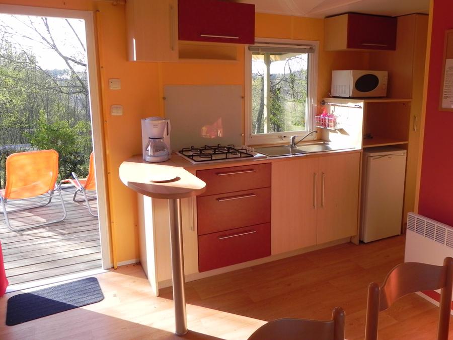 Mobilhome 5 personnes - Mobil-home Grand Confort Lilas 28m² 2 chambres - Arrivée le Dimanche en Juillet et Août 3