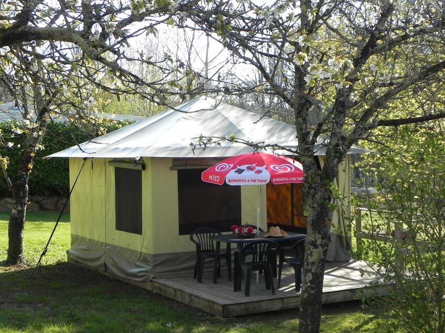 Bungalow toilé 4 personnes - Bungalow toilé 16m² 2 chambres - Arrivée le Dimanche en Juillet et Août 1