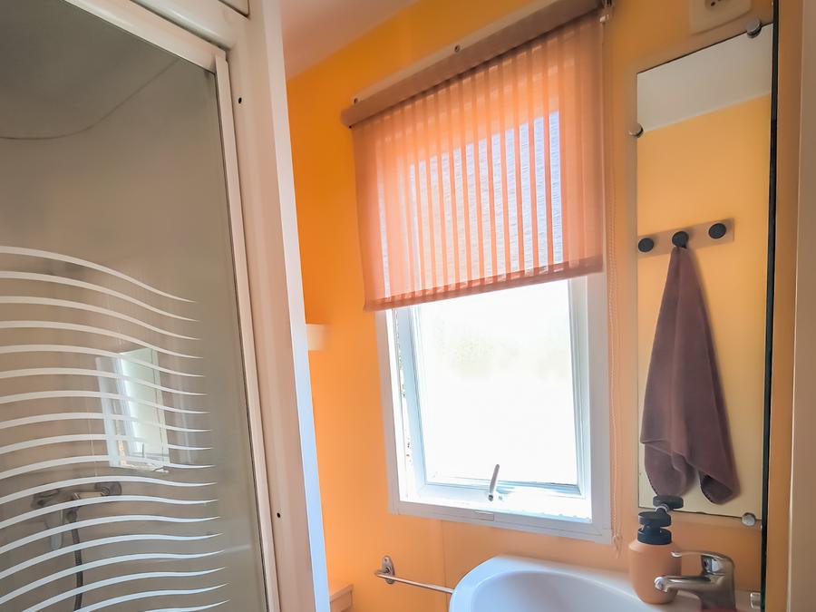 Mobilhome 4 personnes - 4 couchages avec grande terrasse (avec clim) 7