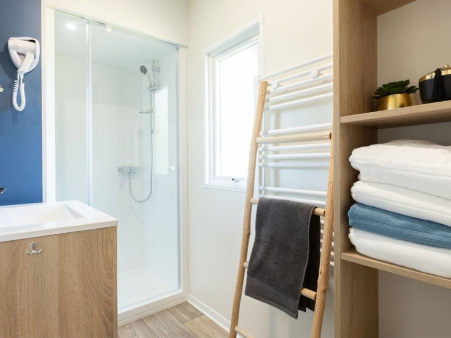 Tente en toile et en bois 6 personnes - Sunêlia Luxe Lodge 3 chambres 2 salles de bain - Draps fournis 4