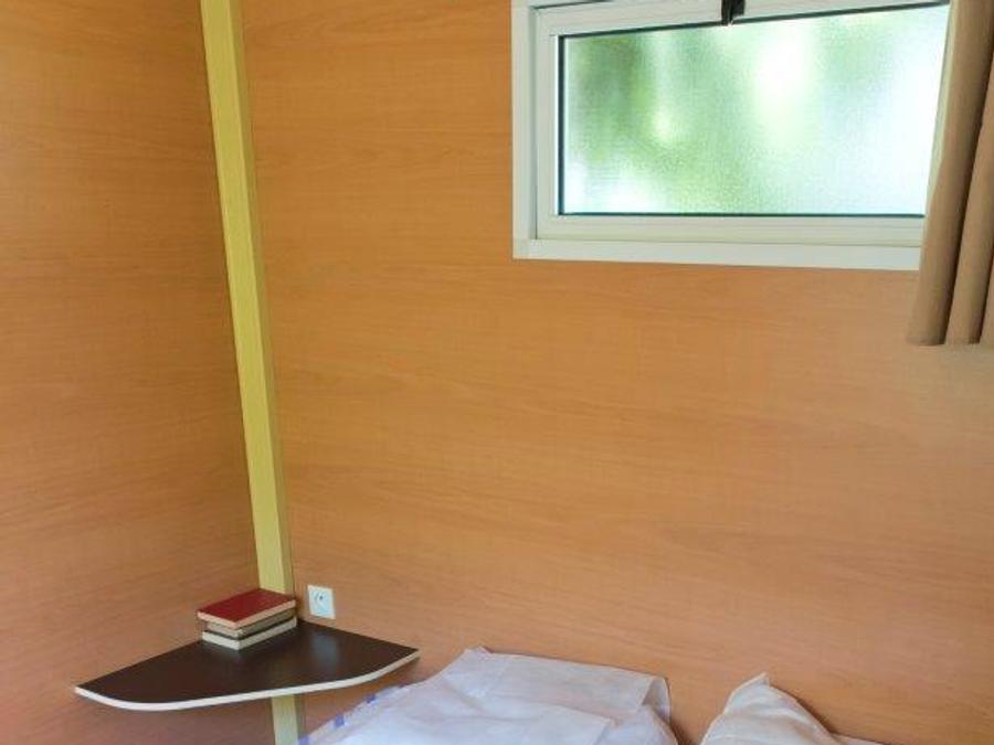 Hébergement 4 personnes - Insolite Nature Roulotte les Ecrins 1 chambre2/4 personnes 17m2 2/4 pers 3