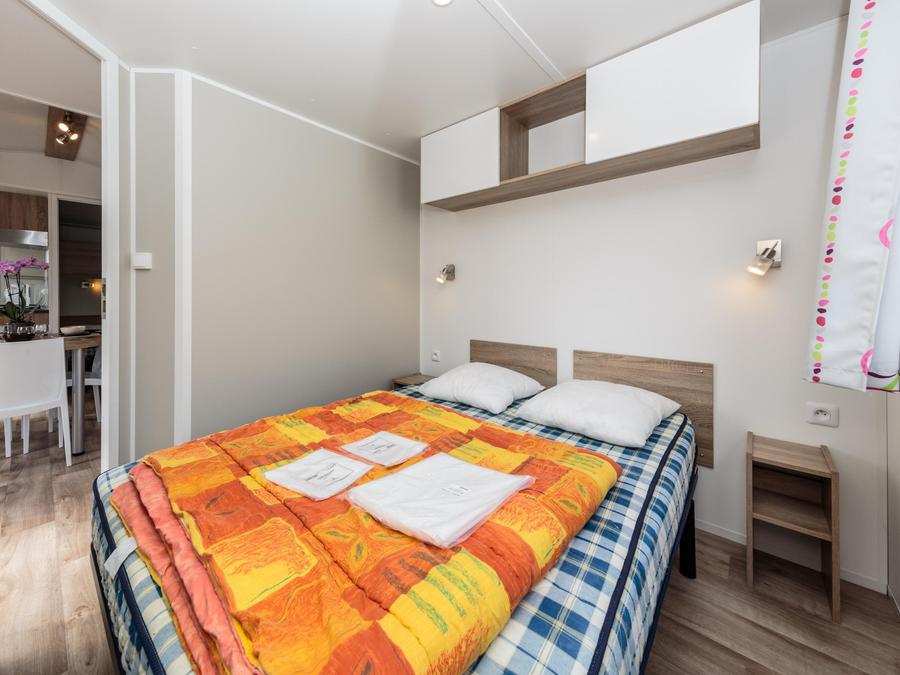 Mobilhome 5 personnes - TV 4
