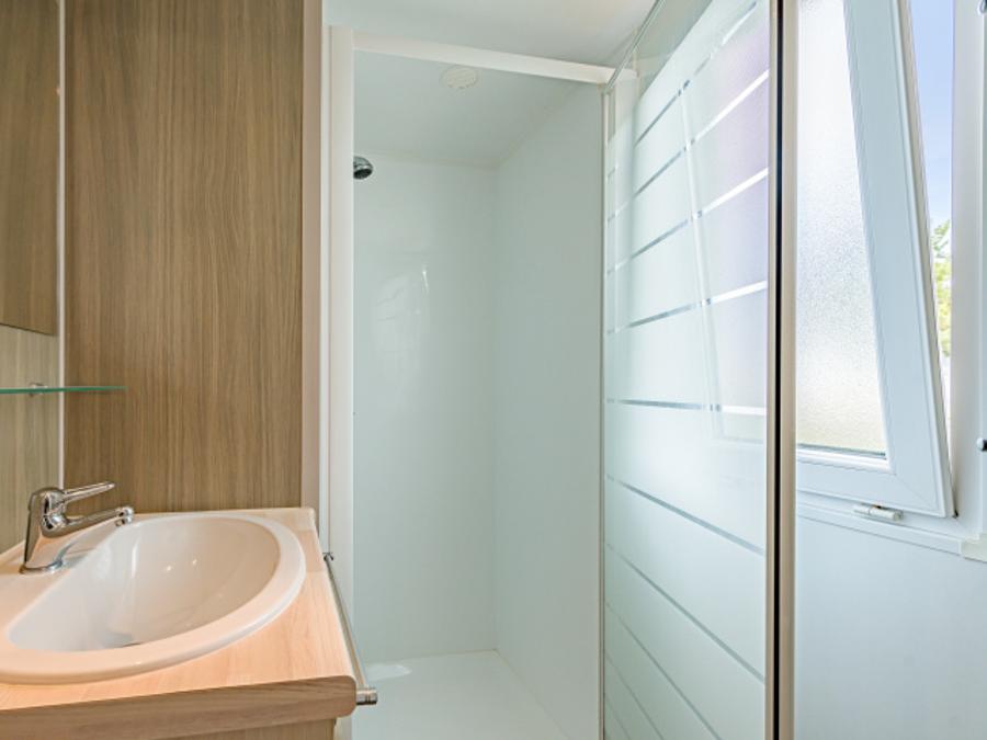 Mobilhome 4 personnes - TV 4