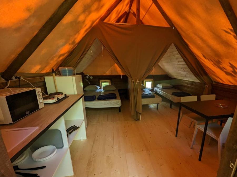 Gîte 4 personnes - Ecolodge Familial 1