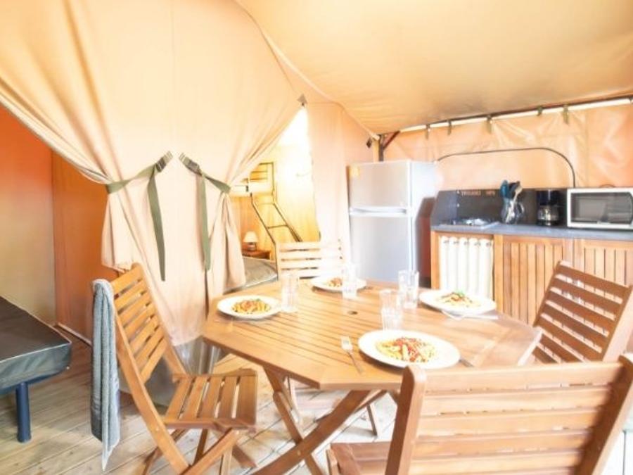 Tente en toile et en bois 4 personnes - Lodge STERNE 1