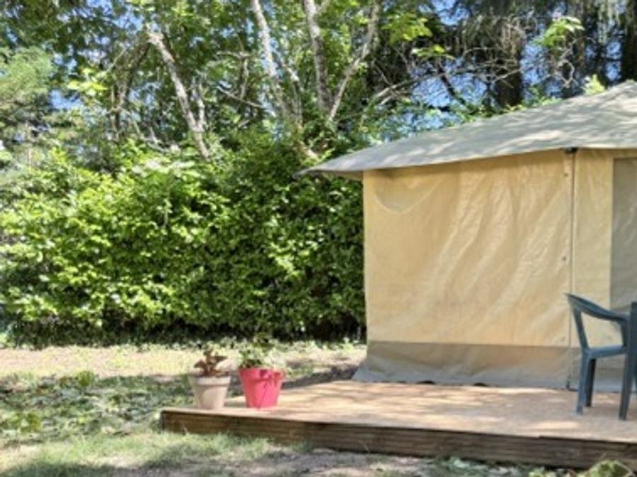 Tente 3 personnes - Tente Prêt à camper 16m² 2 chambres - sans sanitaires + terrasse 15m² 3 pers 2