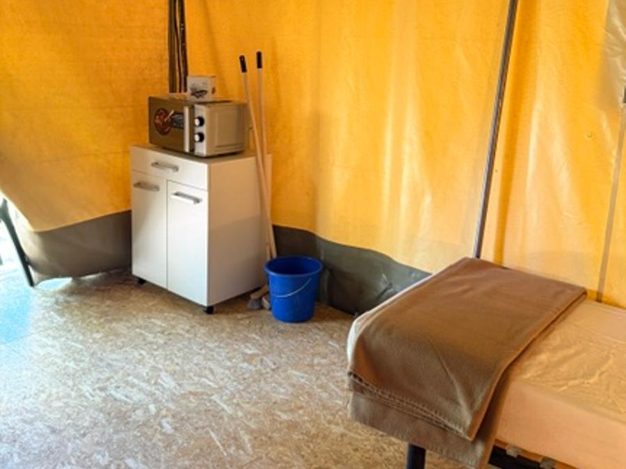 Tente 3 personnes - Tente Prêt à camper 16m² 2 chambres - sans sanitaires + terrasse 15m² 3 pers 4
