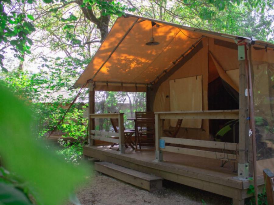 Tente 5 personnes - Tente Eden Standard 30m² 2 chambres - sans sanitaires + Vue sur le Lot + terrasse couverte 11.5m² 5 pers 4
