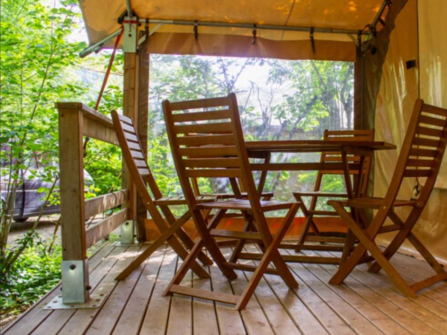 Tente 5 personnes - Tente Eden Standard 30m² 2 chambres - sans sanitaires + Vue sur le Lot + terrasse couverte 11.5m² 5 pers 6