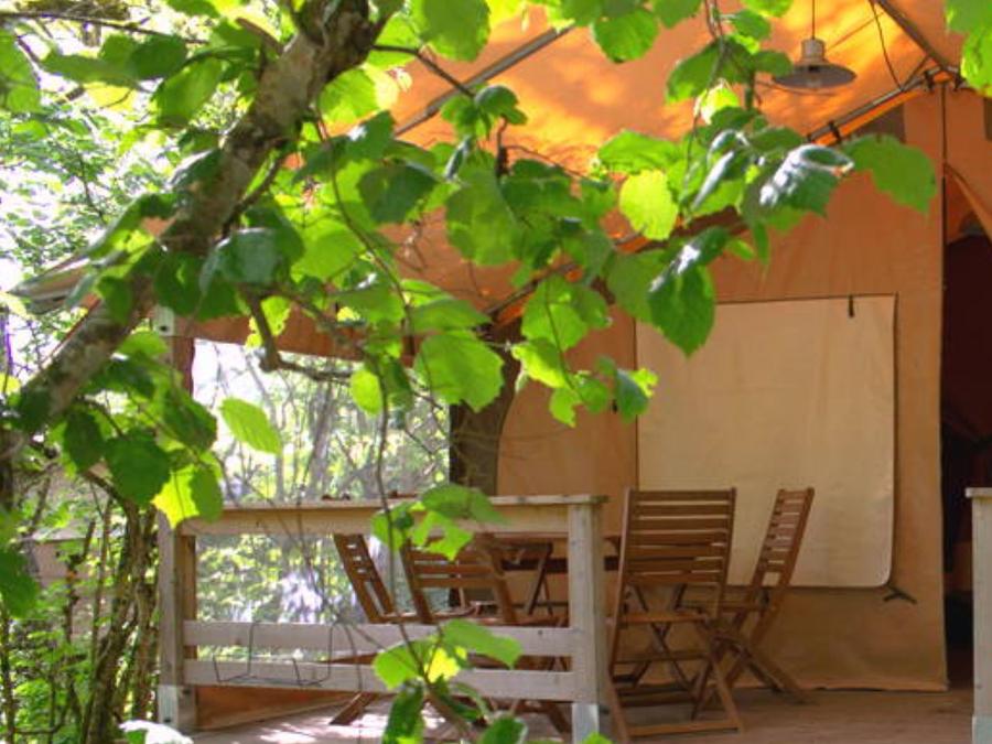 Tente 5 personnes - Tente Eden Standard 30m² 2 chambres - sans sanitaires + Vue sur le Lot + terrasse couverte 11.5m² 5 pers 1