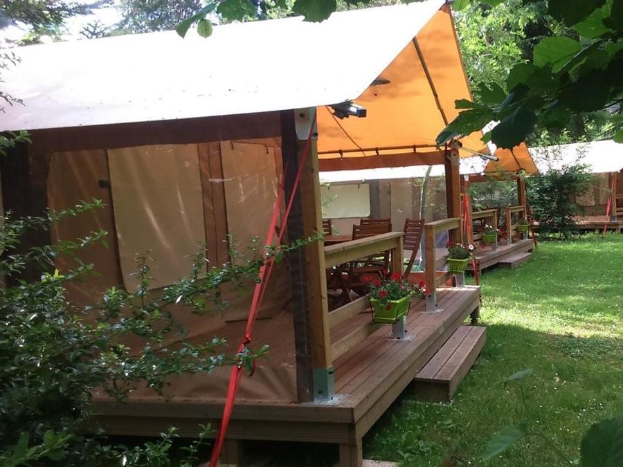 Tente 5 personnes - Tente Eden Standard 30m² 2 chambres - sans sanitaires + Vue sur le Lot + terrasse couverte 11.5m² 5 pers 0