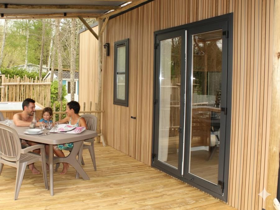 Mobilhome 6 personnes - Mobil-home Premium 40m² avec SPA -3 chambres - 2 salles de bain + terrasse 25m² - TV - Clim - 2/6 pers 3