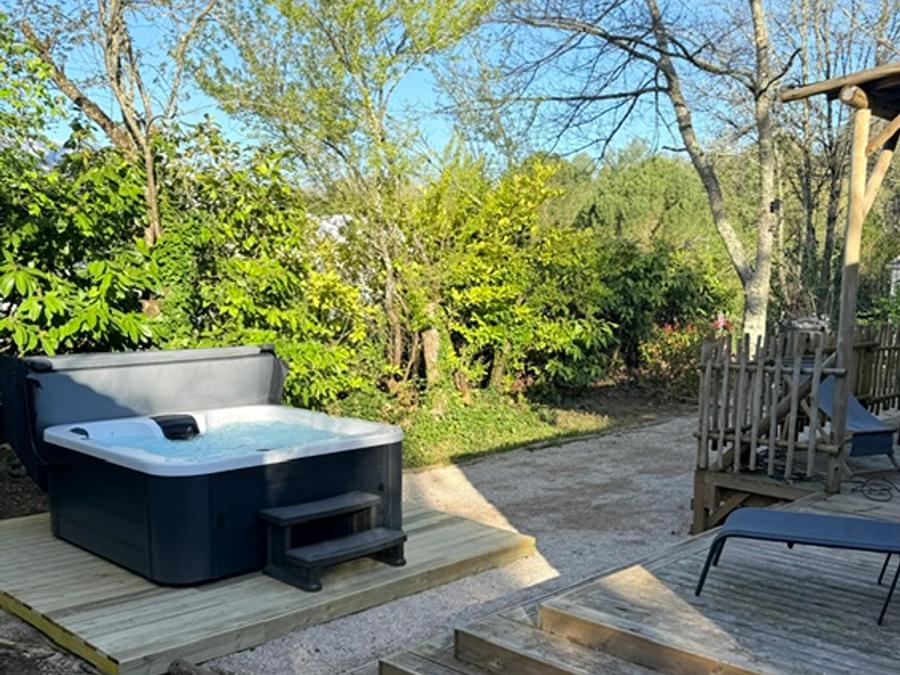 Mobilhome 6 personnes - Mobil-home Premium 40m² avec SPA -3 chambres - 2 salles de bain + terrasse 25m² - TV - Clim - 2/6 pers 0