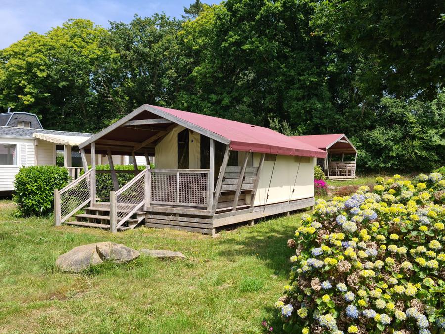 Tente en toile et en bois 4 personnes - Freeflower Standard 28m² - 2 chambres + terrasse couverte 8m² - sans sanitaires 0