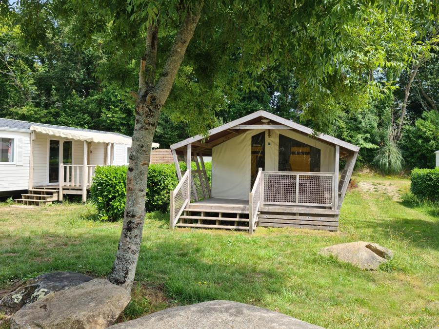 Tente en toile et en bois 4 personnes - Freeflower Standard 28m² - 2 chambres + terrasse couverte 8m² - sans sanitaires 2