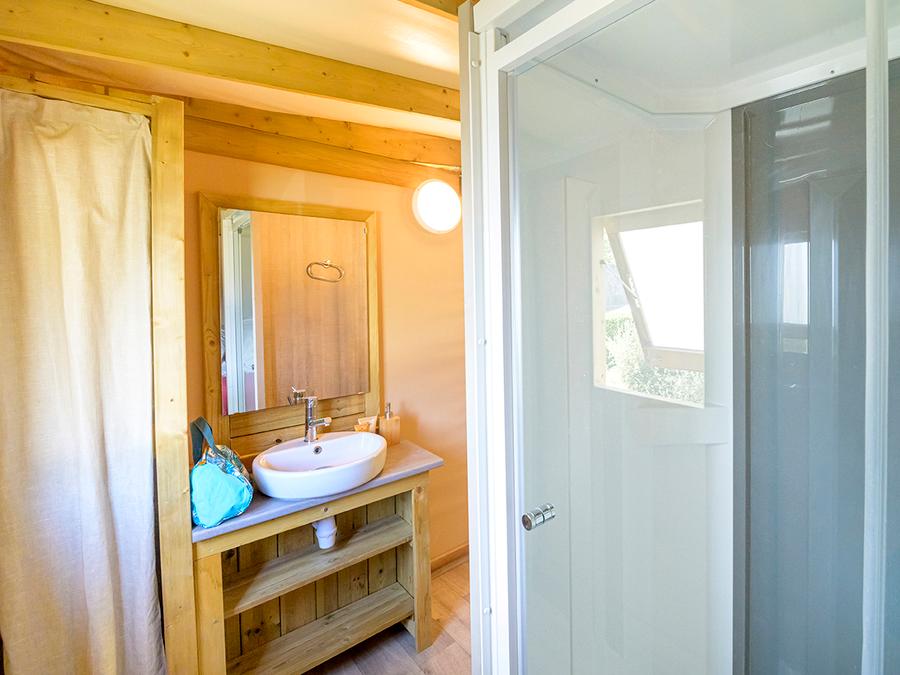 Tente en toile et en bois 4 personnes - Cosyflower Premium 38 m² - 2 chambres - TV + Draps + Serviettes 4 pers. 5