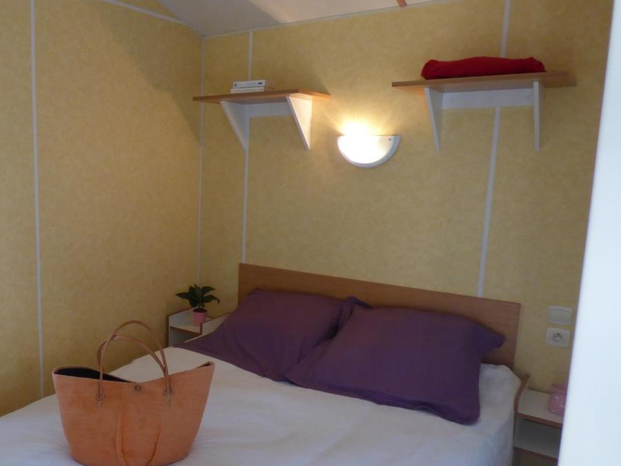 Mobilhome 4 personnes - Mobilhome CELTIQUE Standard 27m² - 2 chambres / terrasse + TV 4 pers 9