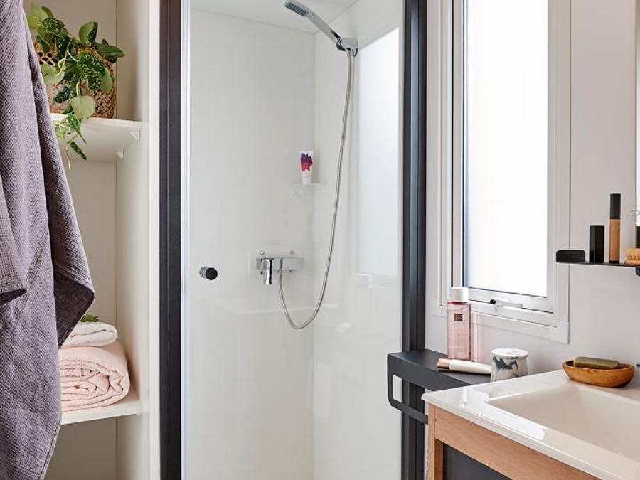 Mobilhome 4 personnes - Mobilhome EVASION Confort 27m² - 2 chambres / Terrasse couverte + TV 4 pers 7