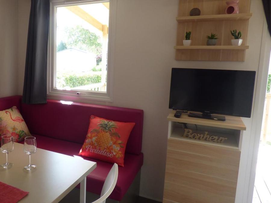Mobilhome 2 personnes - Mobilhome OUESSANT Confort 18m² - 1 chambre / terrasse couverte + TV 2 pers 3