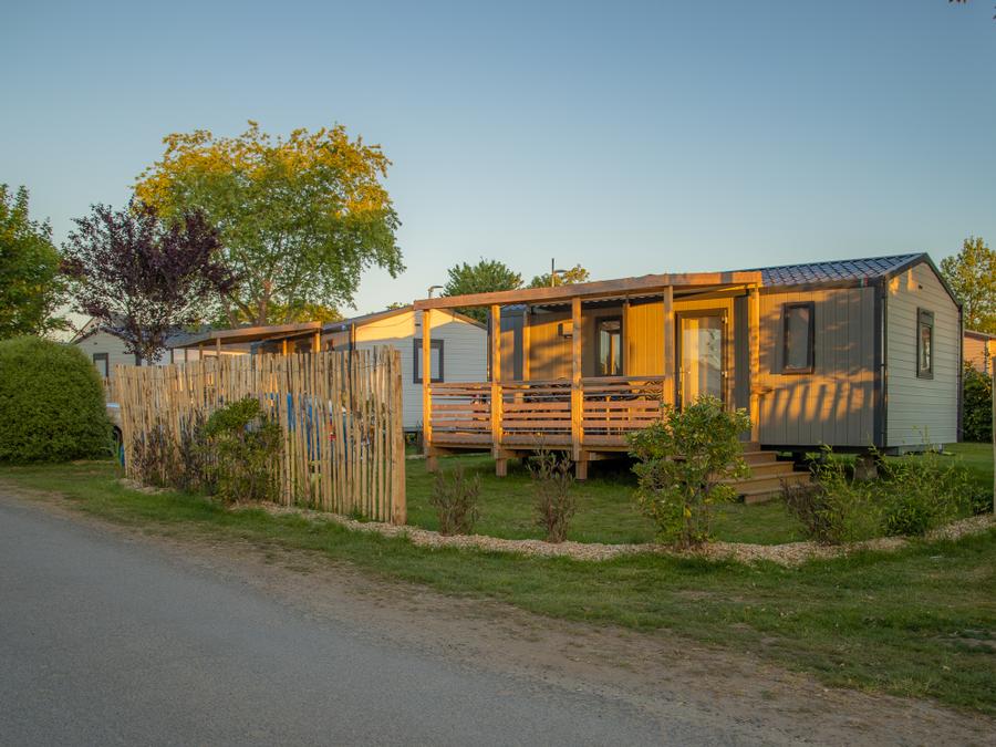 Mobilhome 4 personnes - MARIN Confort 27 m² - 2 chambres / terrasse couverte + TV 0