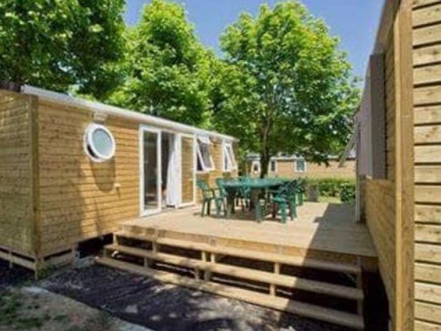 Mobilhome 10 personnes - TRIBU (2 locations face à face avec terrasse commune) 0