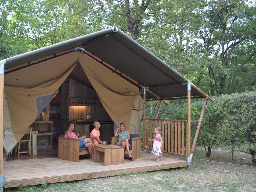Tente en toile et en bois 4 personnes - Lodge Safari - 25m² - 2 chambres + terrasse 10m2 0