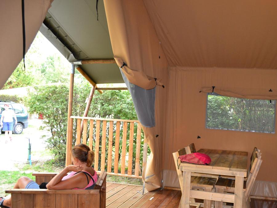 Tente en toile et en bois 4 personnes - Lodge Safari - 25m² - 2 chambres + terrasse 10m2 5