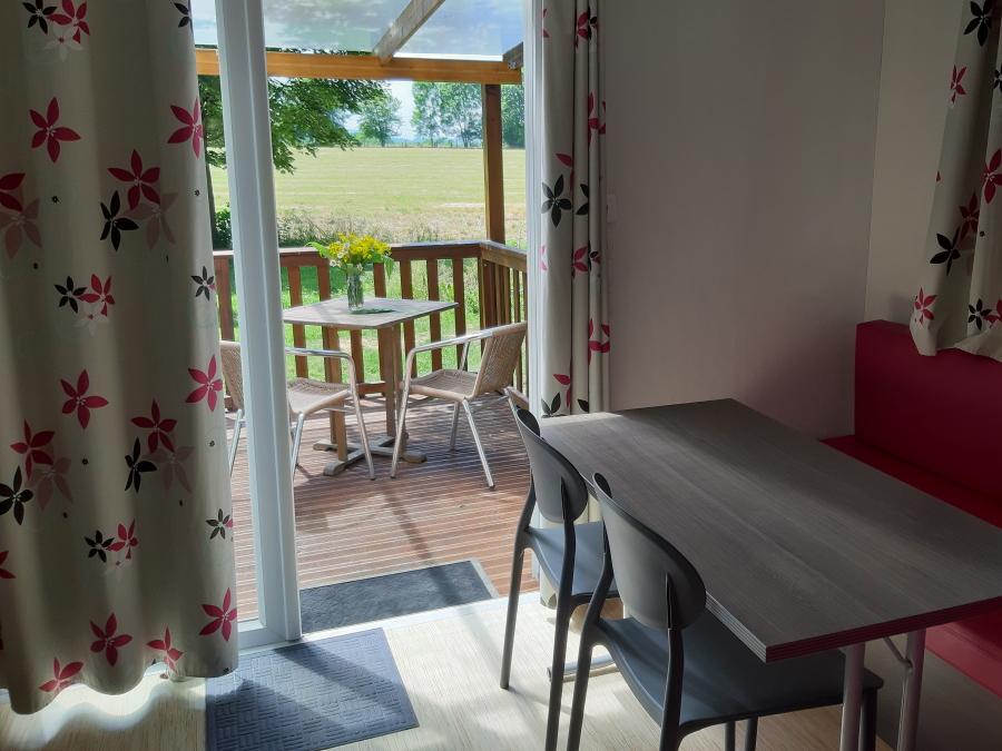 Mobilhome 4 personnes - CONFORT - 2 chambres + terrasse+ grand frigo congélateur- Clim et Tv Inclus 2