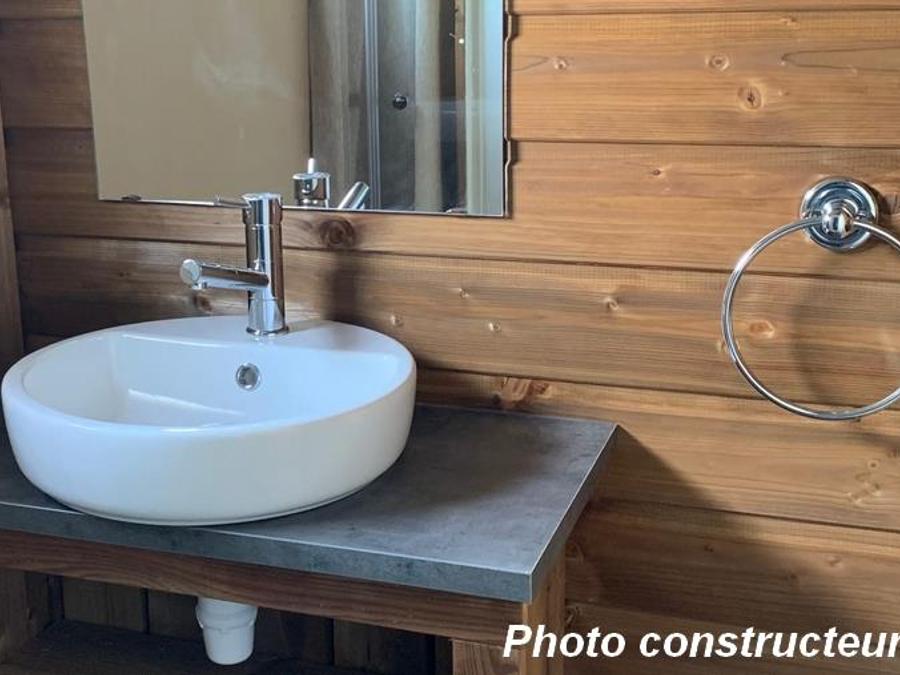 Tente en toile et en bois 5 personnes - Cabane Lodge sur Pilotis - 2 chambres : 32 m² + terrasse 11 m² couverte 6
