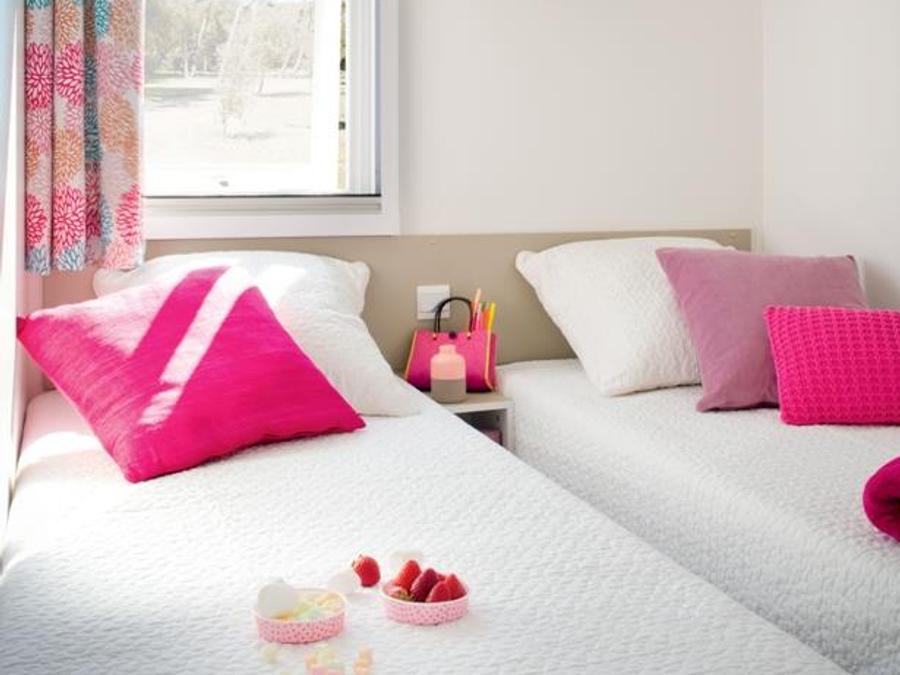 Mobilhome 8 personnes - Cottage Quatro - 4 chambres : 39 m² + 15 m² terrasse semi couverte 9