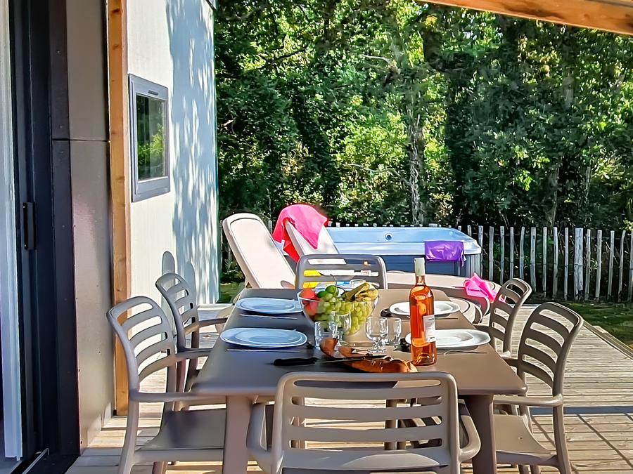 Mobilhome 5 personnes - TAOS avec spa privatif 2 chambres avec terrasse couverte 5p 2