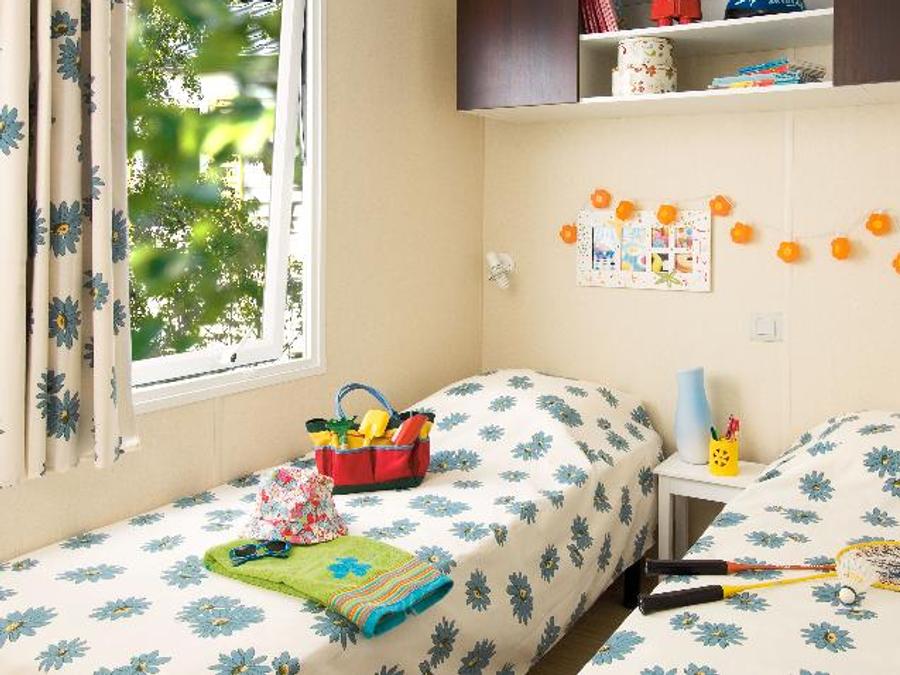 Mobilhome 6 personnes - Cottage Family - 3 chambres : 33 m² + 11 m² terrasse semi couverte 4
