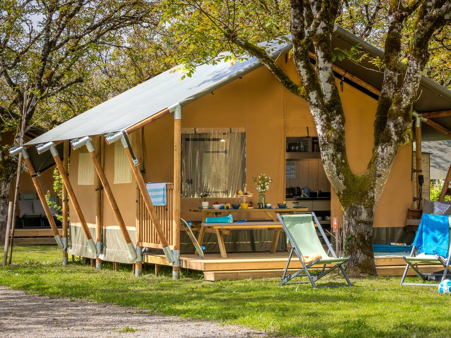 Tente en toile et en bois 4 personnes - Lodge Woody - 2 chambres - 4 personnes 0