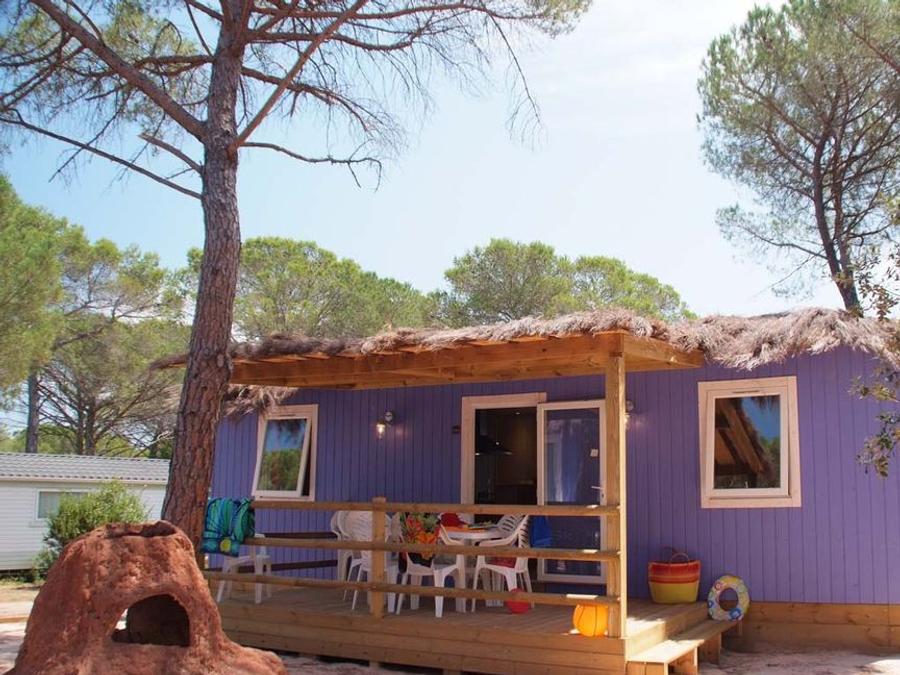 Bungalow 8 personnes - A thème - TV - CLIM - WIFI 0