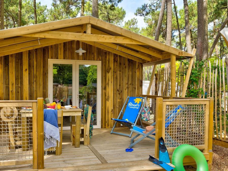 Lodge 4 personnes - Sweetflower 2ch -SPA-TV-plancha-terrasse couverte- 32m² | PREMIUM 1