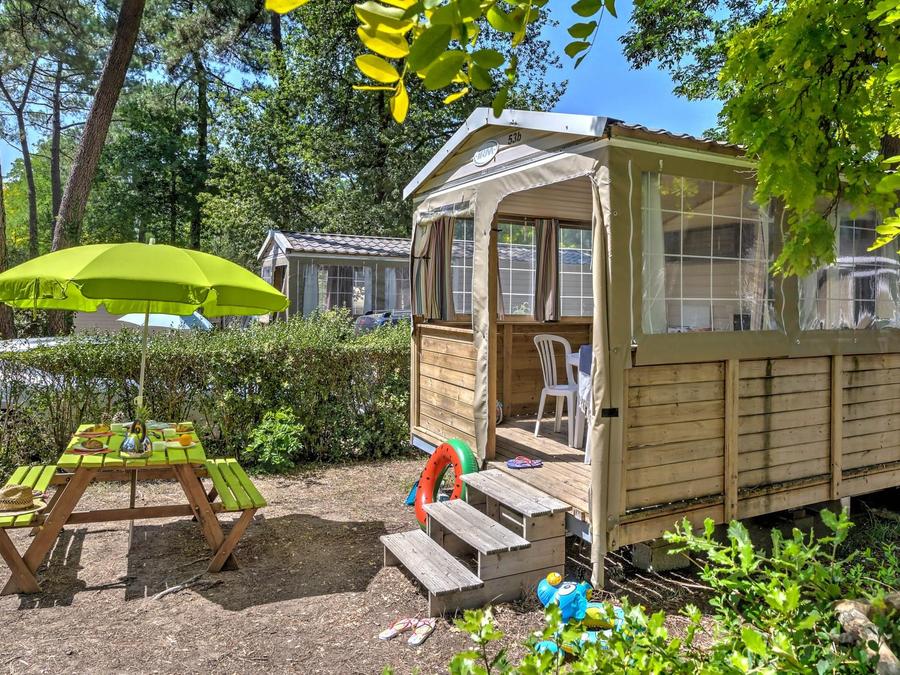 Bungalow toilé 5 personnes - Cabane Nature 2ch-sans sanitaires-terrasse couverte-19m²-sans TV 0