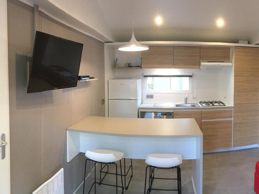 Mobilhome 5 personnes - Premium PLUS 2ch-CLIM- 2 SDB-TV-LV-plancha-terrasse couverte-33m² | PREMIUM 5