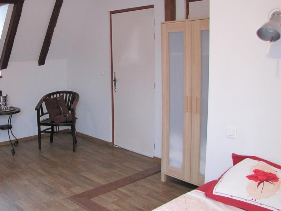 Chambre 4 personnes - FAMILIALE 0
